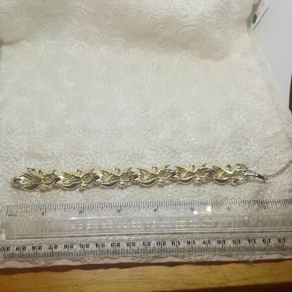 Coro Bracelet Yellow Leaves Berries Gold Tone Rare Broken Vintage - Picture 14 of 14
